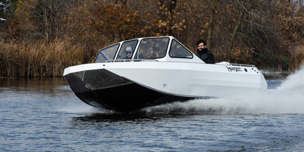 minijet defender, jet boat, twin engine