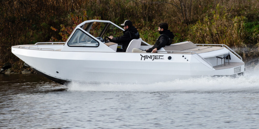 minijet defender, jet boat, twin engine