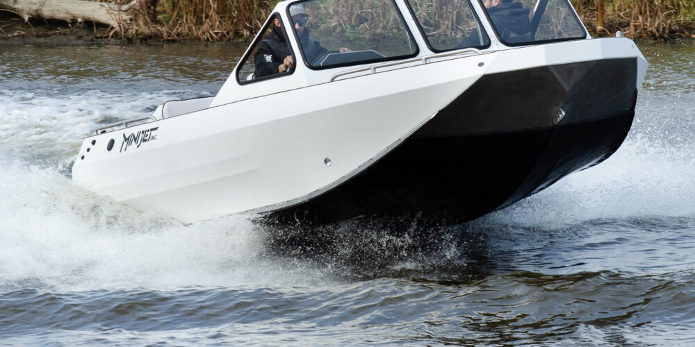 minijet defender, jet boat, twin engine
