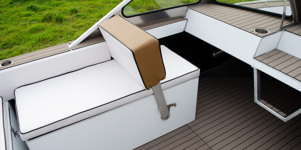 Reverse boat seating, lounging bench, jet boat, minijet defender, wrap around bench seating
